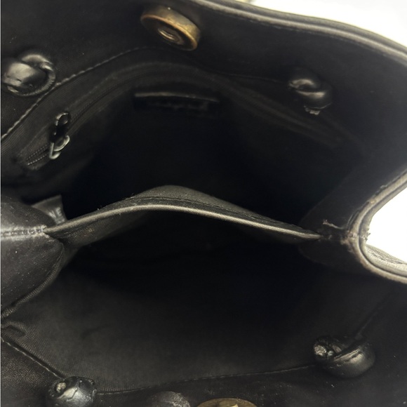 Vintage Black Leather Shoulder Bag - Picture 6 of 9